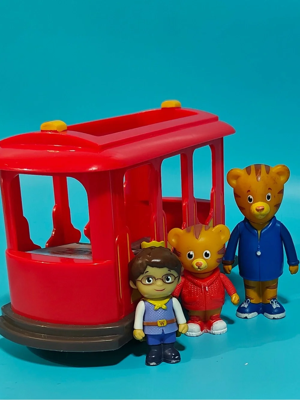Neighborhood Trolley w/ Daniel Tiger Figures
